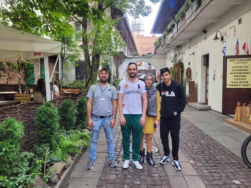 Krakow Jewish Quarter Tour, Kazimierz and Ghetto - Visiting Kazimierz Synagogues: More Than a Checklist