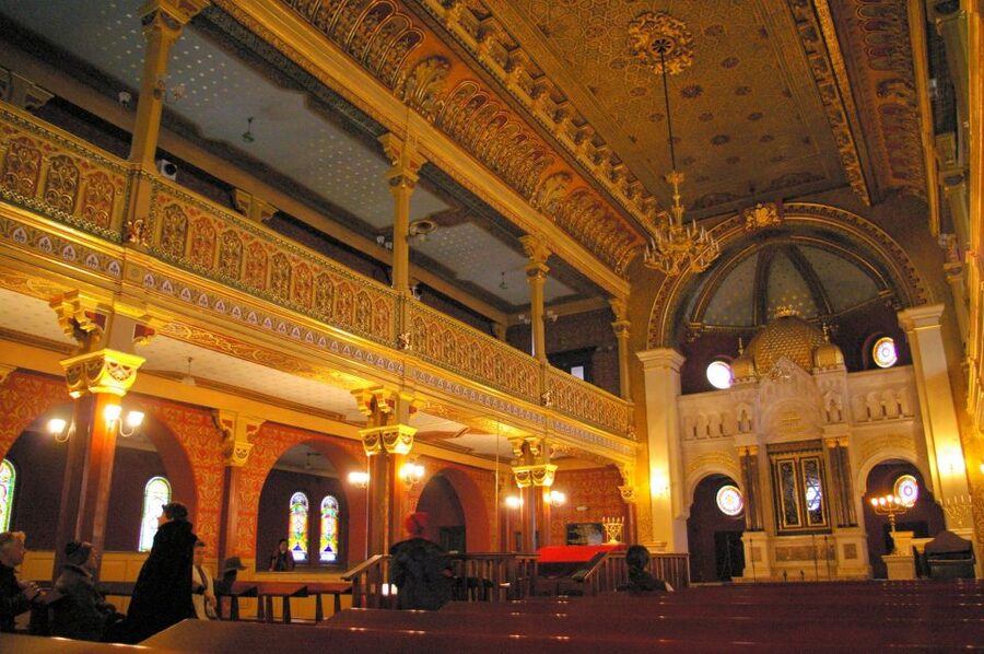 Krakow Kazimierz and Jewish Ghetto Tour with Synagogues - Who should book this tour, and who might pass