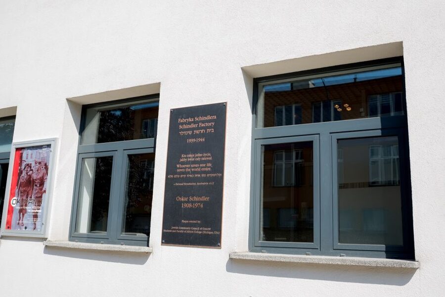 Krakow: Kazimierz by Golf Cart and Schindler's Factory Tour - Kazimierz and Schindler’s Factory in one smooth half day