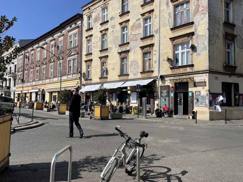 Krakow: Kazimierz District Jewish Heritage Tour - Kazimierz in 2 hours: what this walk really gives you