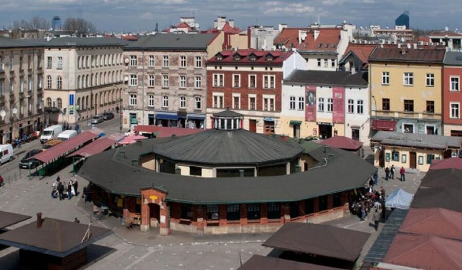 Krakow: Kazimierz Jewish District Private Guided Tour - Meet Your Guide in Kazimierz, Right at the Jewish Cultural Center
