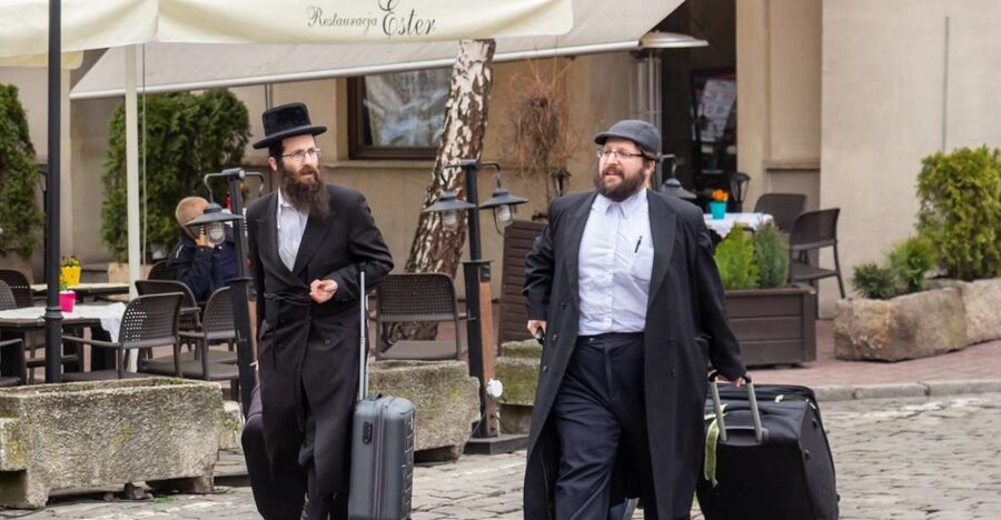 Krakow: Kazimierz, Schindler's Factory & Ghetto Guided Tour - Where you start in Kazimierz, and why the order matters