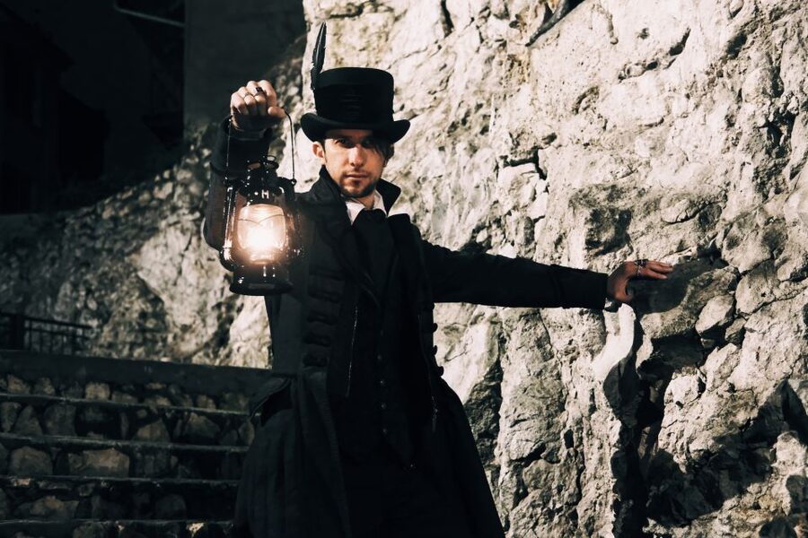 Krakow: Legends and Tales of Old Town Walking Tour - What You’ll Hear: Vampires, Ghosts, Dragons, Devils, and Old Kraków People