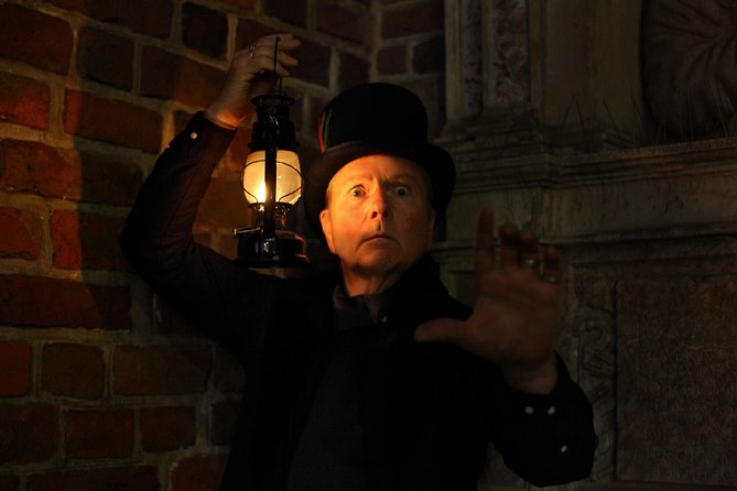 Krakow Night Tour: Ghosts, Vampires and Legends of the Old Town - A Night Tour Where Krakow Feels Like a Stage