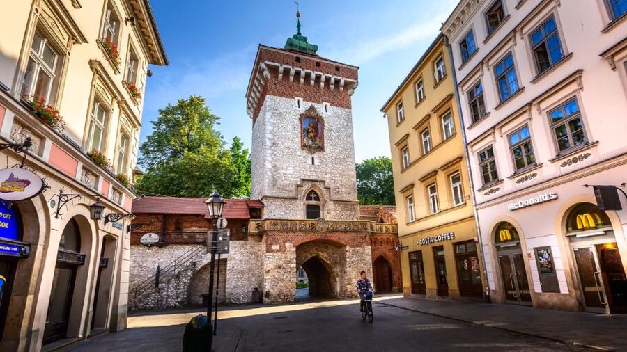 Krakow: Old Town Audioguided walking Tour - Why this audio tour fits Krakow so well