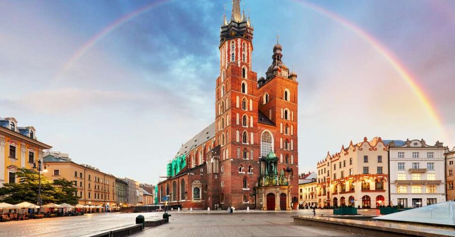 Krakow: Old Town Highlights Private Walking Tour - Walking the Royal Route, not just the tourist circuit