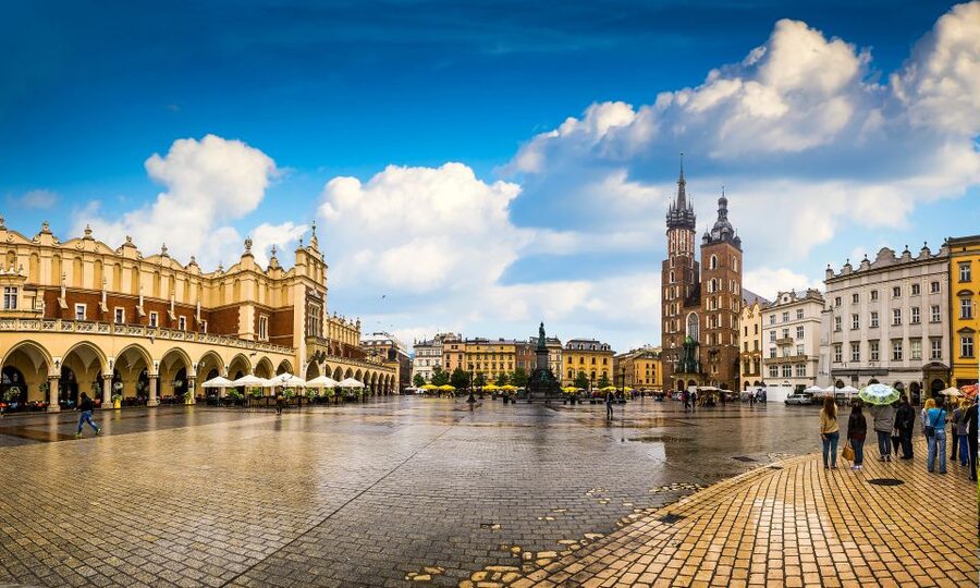 Krakow: Old Town Highlights Private Walking Tour - Who this tour is best for