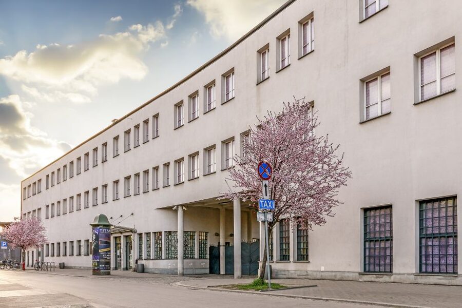 Kraków: Oskar Schindler's Factory Tour and Admission Ticket - Why Schindler’s Enamel Factory is more than a museum