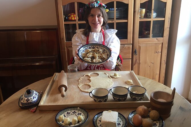 Krakow Pierogi Cooking Class with Market Visit & Home-Cooked Meal - Starting Point on Długa 1 and What the 4-Hour Timing Means