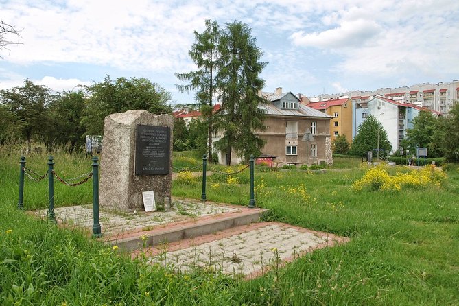 Krakow: Plaszow Concentration Camp Guided Walking Tour - Meeting point and getting there without stress
