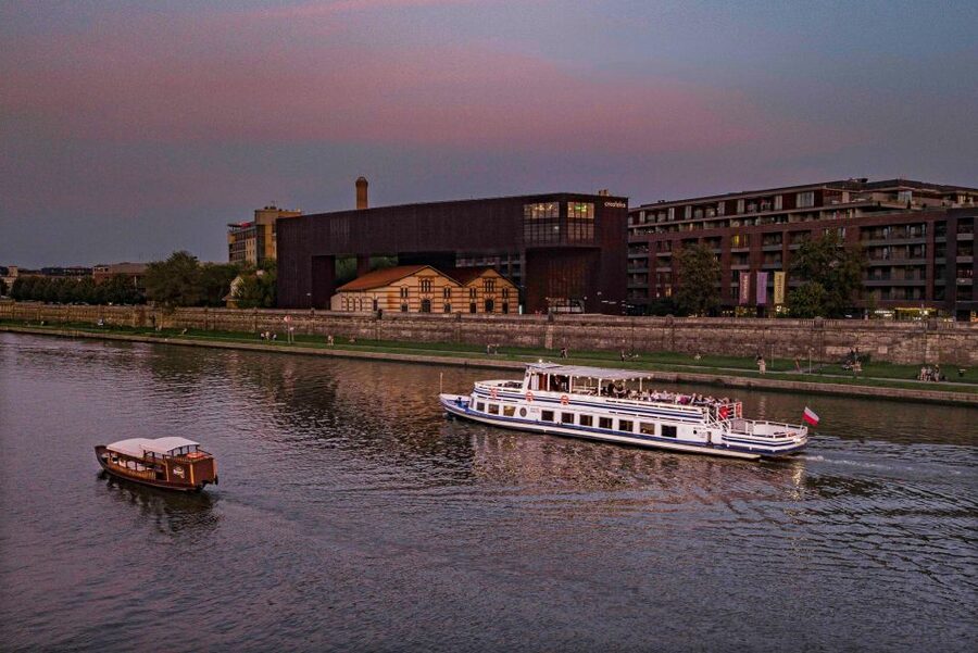 Krakow: Private Traditional Gondola Cruise - Comfort, timing, and what to bring (since there’s no bar or bathroom)
