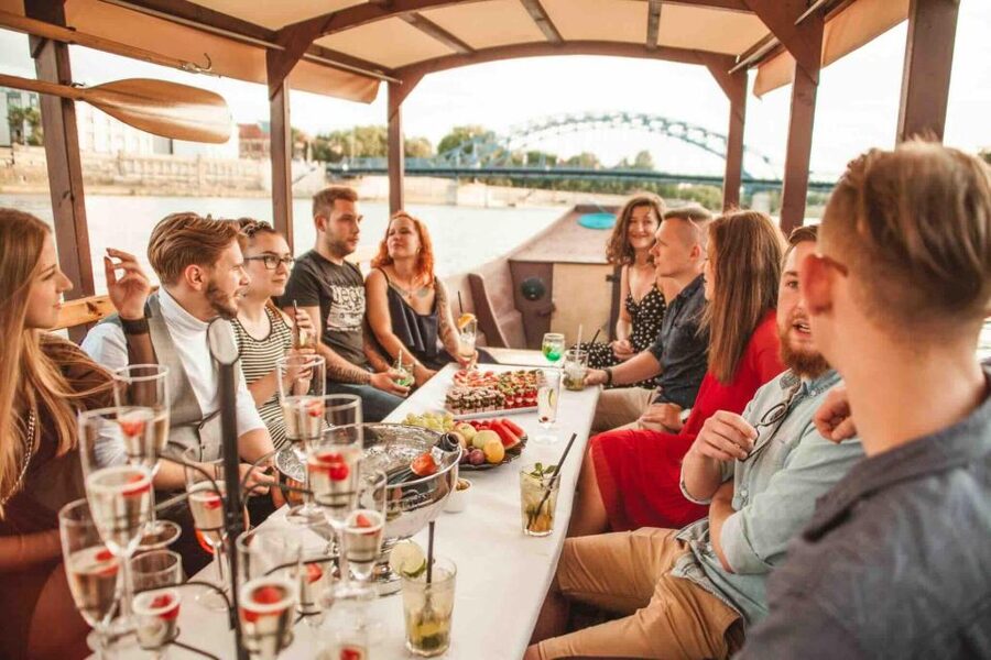 Krakow: Private Traditional Gondola Cruise - Should you book this private gondola cruise?