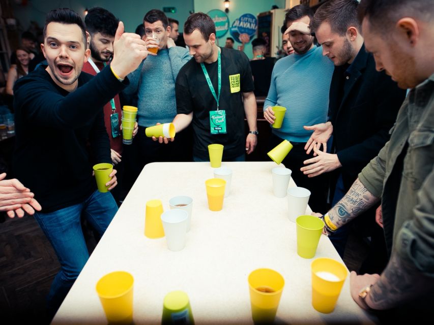 Krakow: Pub, Bar & Club Crawl - The 9:45 PM warmup and 10:00 PM switch into the first bar