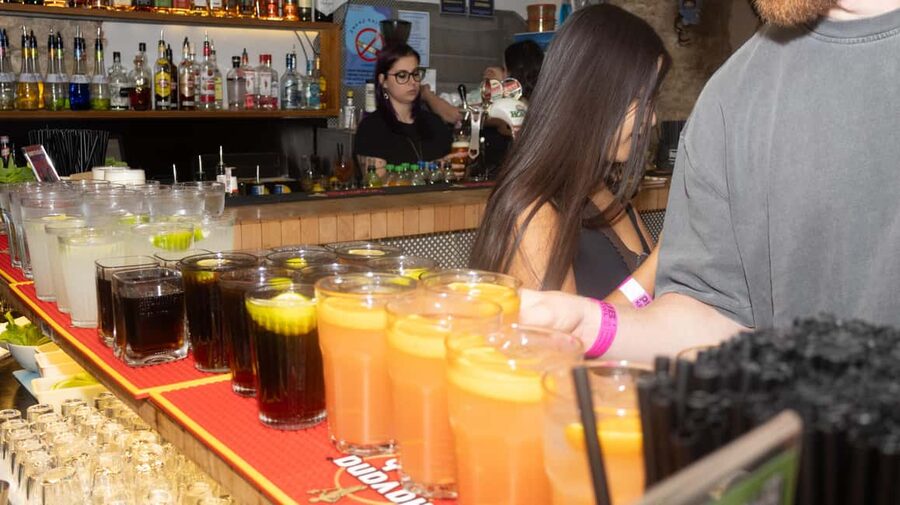 Krakow: Pub Crawl 1H Open Bar, VIP Entry & Welcome Shots - Photos and memories: the nice extra you’ll be glad you kept