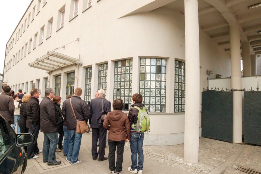Krakow: Schindler's Factory Guided Tour with Entry Ticket - Schindler’s story without Hollywood gloss