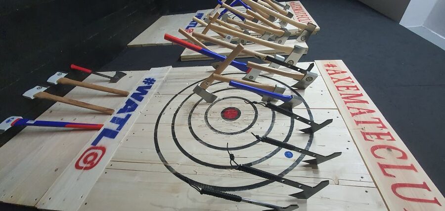 Kraków: Shurikens, Kunais, Knives, Tomahawks, Axes, Shooting - Darts and sport knives: accuracy training that builds momentum
