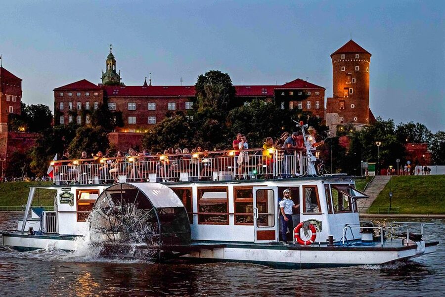 Krakow: Sightseeing Cruise by Vistula River - Wawel Royal Castle views, plus the riverfront sights that frame Krakow