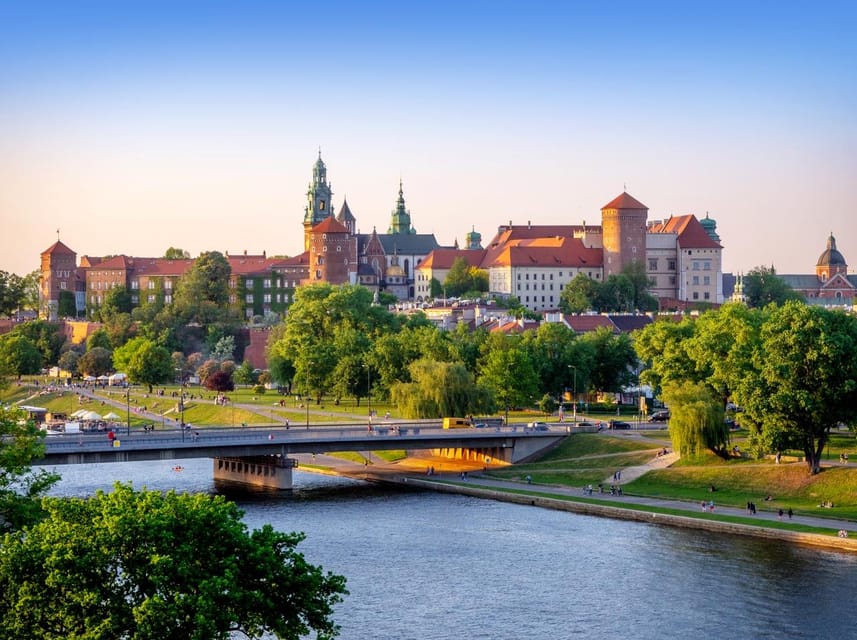 Krakow: Sightseeing Cruise on the Vistula River - Staff Help That Makes a Difference When You’re Not Sure What’s Going On