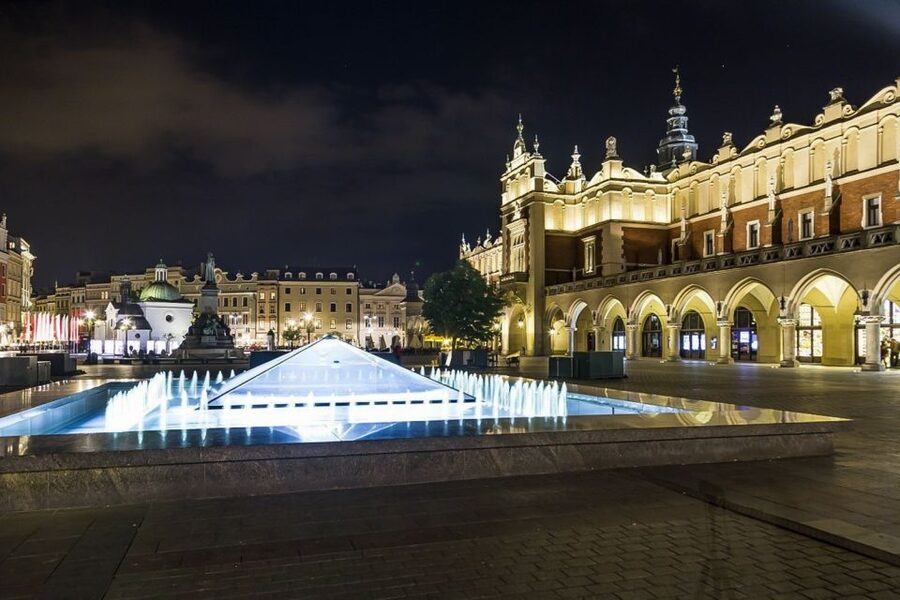Krakow: Skip-the-Line Rynek Underground Museum Guided Tour - Rynek Underground: Why going below the Main Market Square changes everything