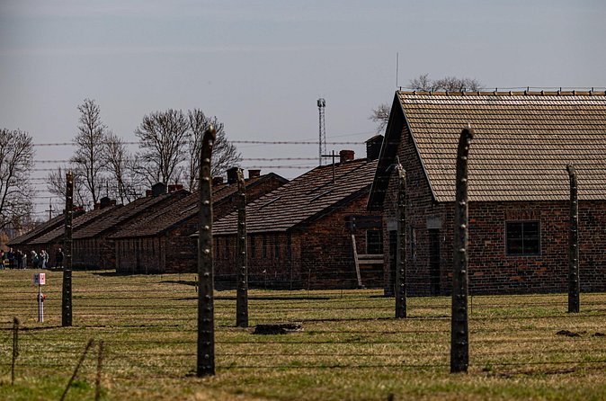Krakow to Auschwitz Birkenau Guided Tour with Private Transfer - Auschwitz I: Main Gate, Crematoria, and a Guided Order That Helps You Process