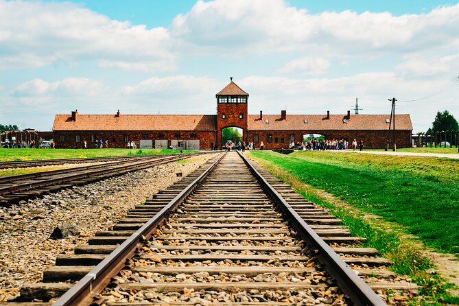 Krakow to Auschwitz-Birkenau Live Guided Tour & Hotel Pick-up - What I like about the guide setup, from Michael to Anna to Łukasz