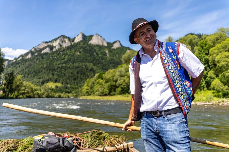 Krakow: Traditional Dunajec Rafting and Mountain Chairlift - Czorsztyn Castle by the lake: your first wow moment
