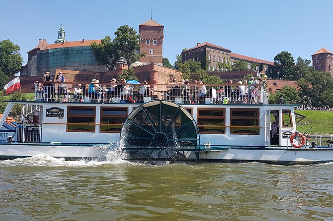 Krakow Vistula River 1 Hour Sightseeing Cruise - Onboard Reality: Boats Vary, and So Does Comfort