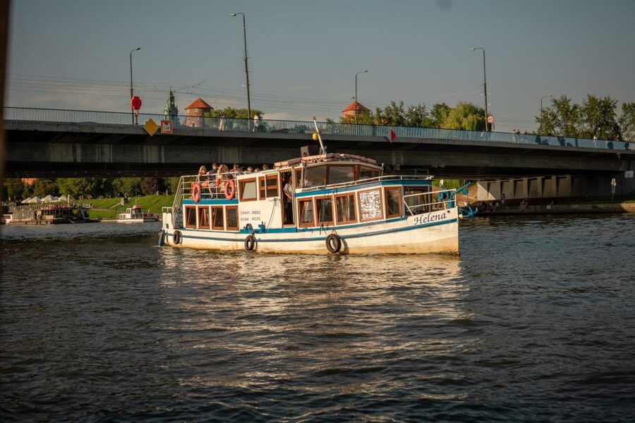 Krakow: Vistula River Sightseeing Cruise ️ - Why a 30-minute Vistula cruise fits Krakow perfectly