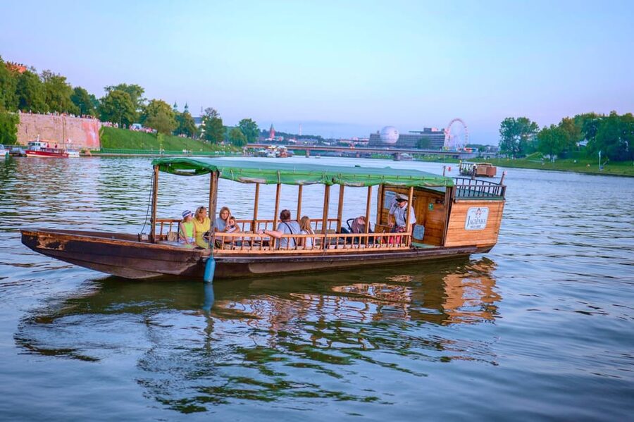 Krakow: Vistula River Sightseeing Cruise ️ - Price and value: what $16 buys you, and what it does not
