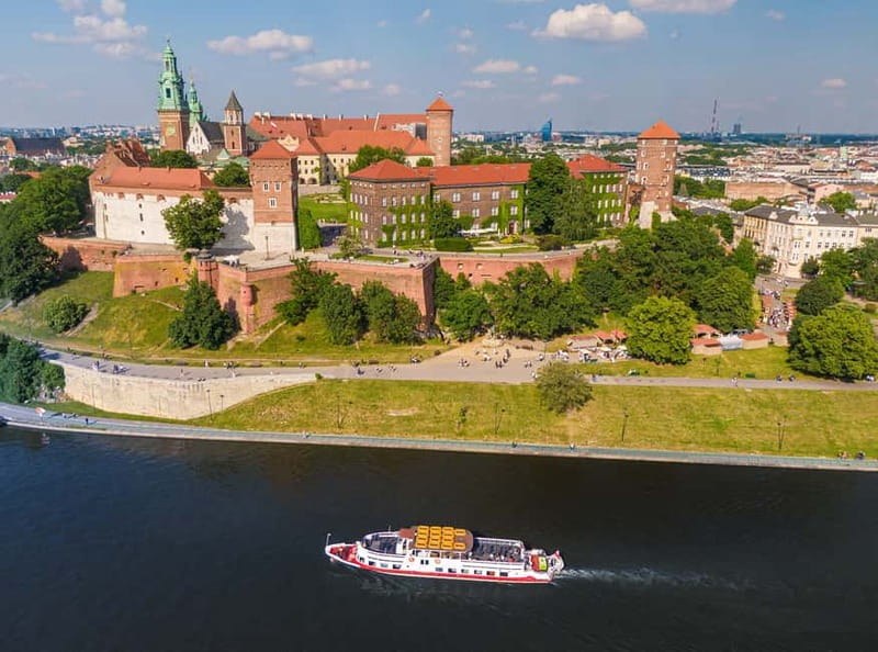 Krakow: Vistula River Sightseeing Cruise with Audio Guide - Why a Vistula River Cruise Makes Krakow Click
