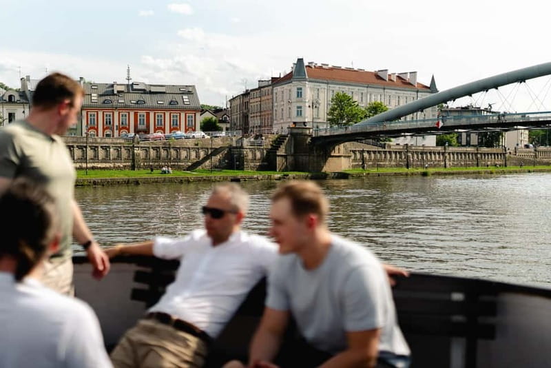 Krakow: Vistula River Sightseeing Cruise with Audio Guide - What You’ll See Along the Vistula: Skyline Views and Photo Angles