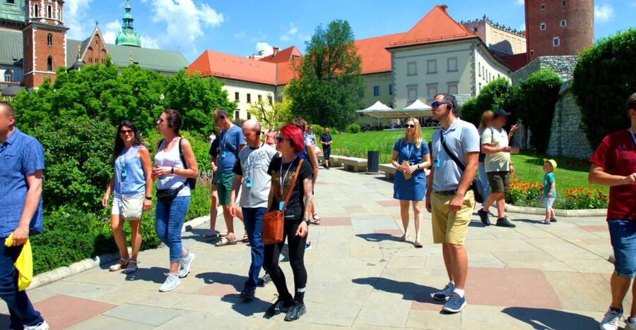 Krakow: Wawel Castle Guided Tour with Entry Tickets - Key things that make this Wawel guided tour worth your time