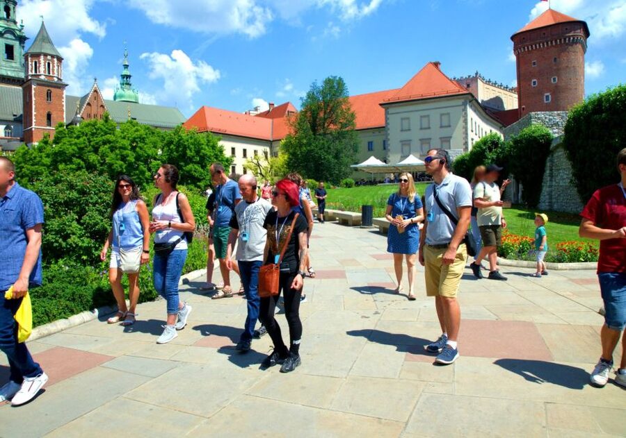 Krakow: Wawel Castle Guided Tour with Entry Tickets - Why Wawel Castle feels like a living museum on the hill