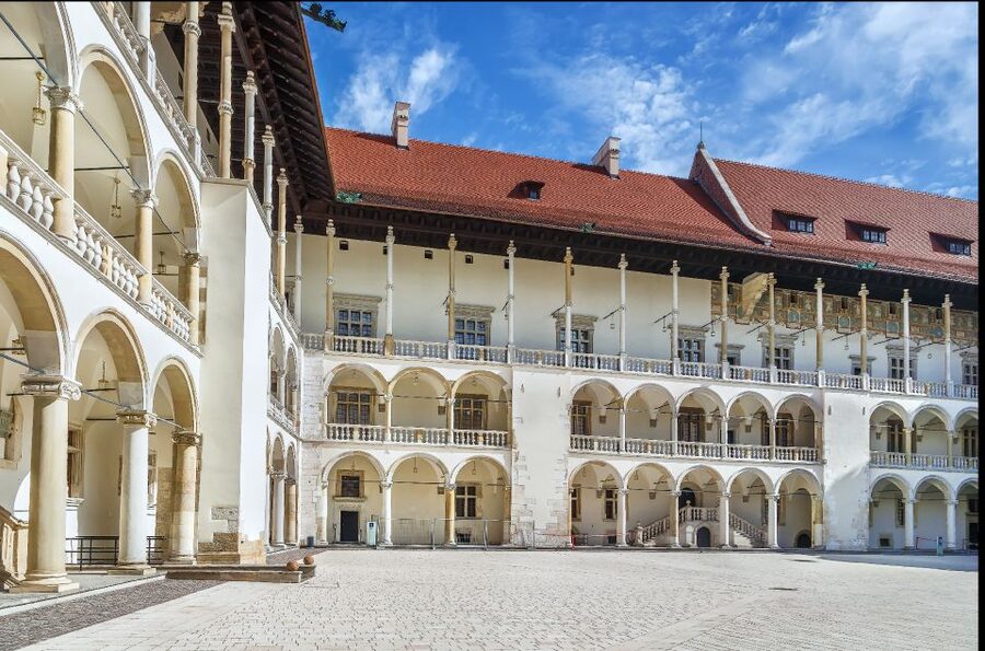 Krakow: Wawel Castle Guided Tour with Entry Tickets - The guided interior route: how you’ll move through Wawel Royal Castle