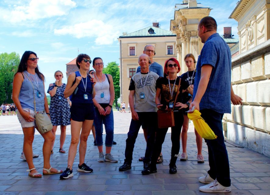 Krakow: Wawel Castle Guided Tour with Entry Tickets - Pace, language, and small-group feel