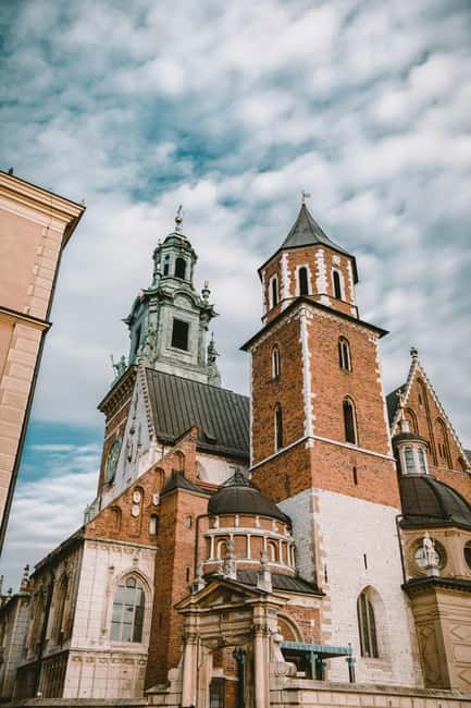 Krakow: Wawel Guided Tour - Cathedral and/or Castle - Giant Royal Tapestries: What to Notice in the Several-Meter High Scenes