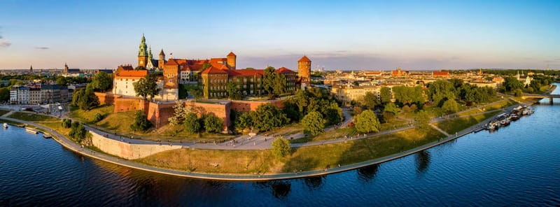 Krakow: Wawel Hill Audioguide Tour - Finding your audioguide at Bracka 15, then getting walking fast