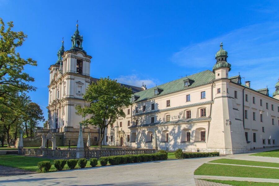 Krakow: Wawel Hill Audioguide Tour - Arcaded Courtyard: architecture you can interpret with the audio in your ear