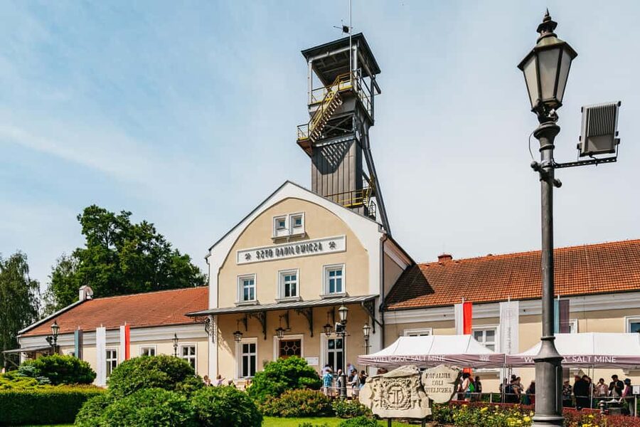 Krakow: Wieliczka Salt Mine Guided Tour - Inside the Mine: What the Guide Shows You and What You Learn