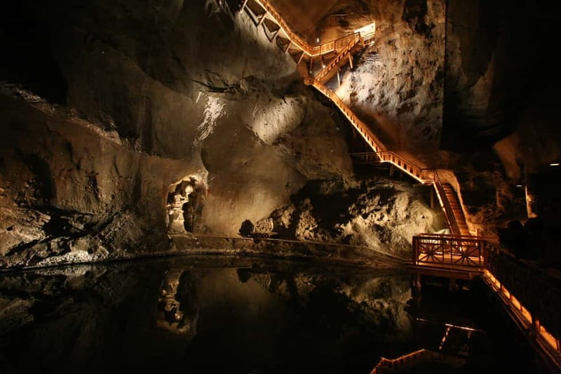 Kraków: Wieliczka Salt Mine Guided Tour with Transfer - The guided flow from Krakow: transfer timing and why it matters