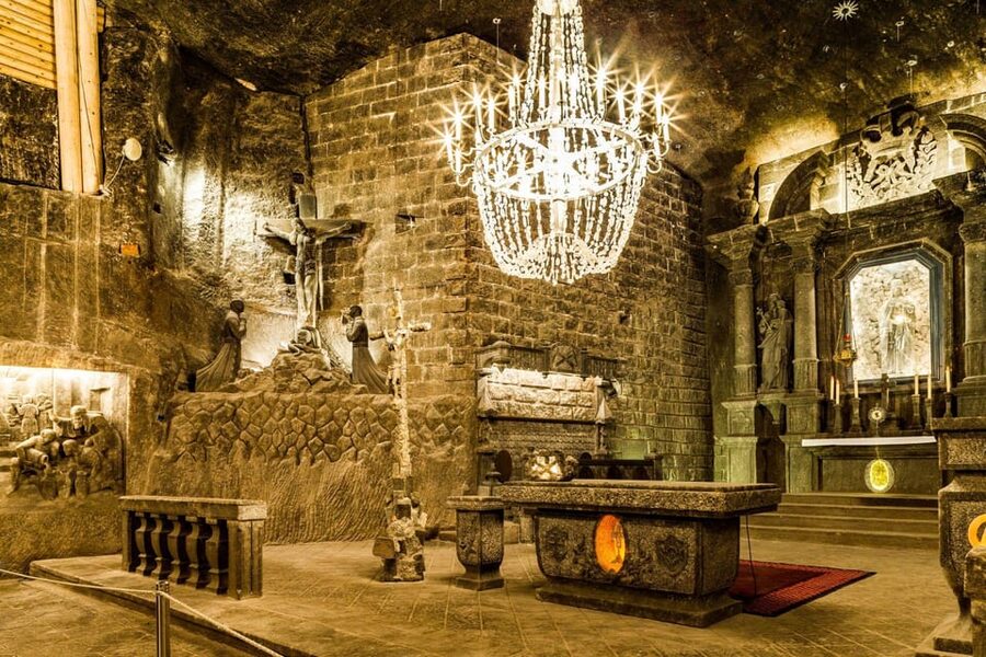 Krakow: Wieliczka Salt Mine Skip-the-Line Live Guided Tour - What to bring, what to skip, and how to make the tour easier