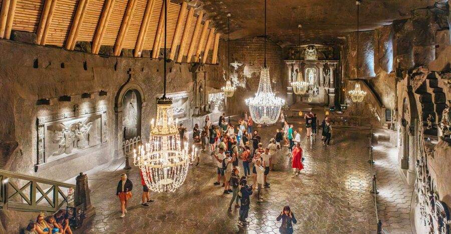 Krakow: Wieliczka Salt Mine Tour with Entry Ticket - Descending 800 Steps: Fitness Reality and Smart Ways to Pace Yourself
