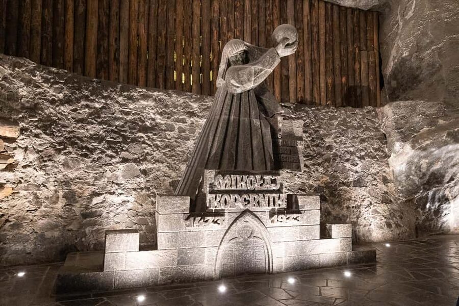 Krakow: Wieliczka Salt Mine Tour with Entry Ticket - Who This Tour Suits Best, and Who Should Rethink It