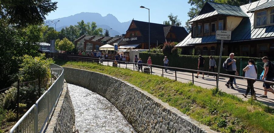 Krakow: Zakopane, Funicular, Cheese, and Highland Day Trip - Door-to-door Kraków to Zakopane: why this day trip works