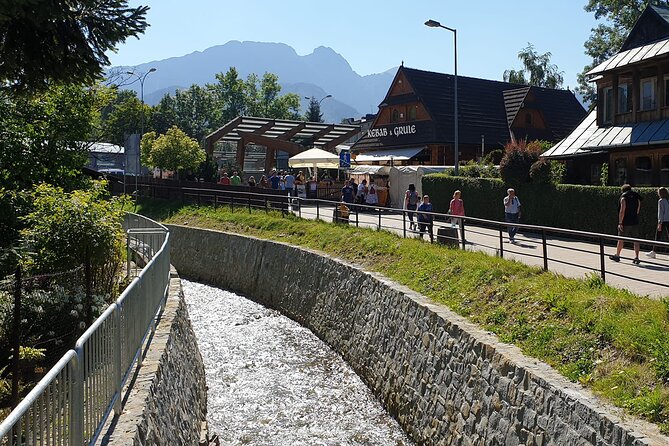 Krakow - Zakopane: Funicular, Cheese and Highland Highlights - Krupówki Street: Your Two-Hour Window to Be a Human