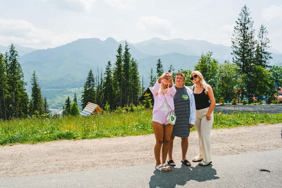 Krakow: Zakopane, Gubałówka, and Thermal Baths Day Trip - Key things you will notice right away