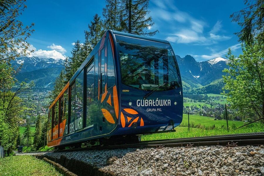 Krakow: Zakopane Tatra Mountains, Cable Car, Local Tasting - Why Zakopane feels like a different Poland