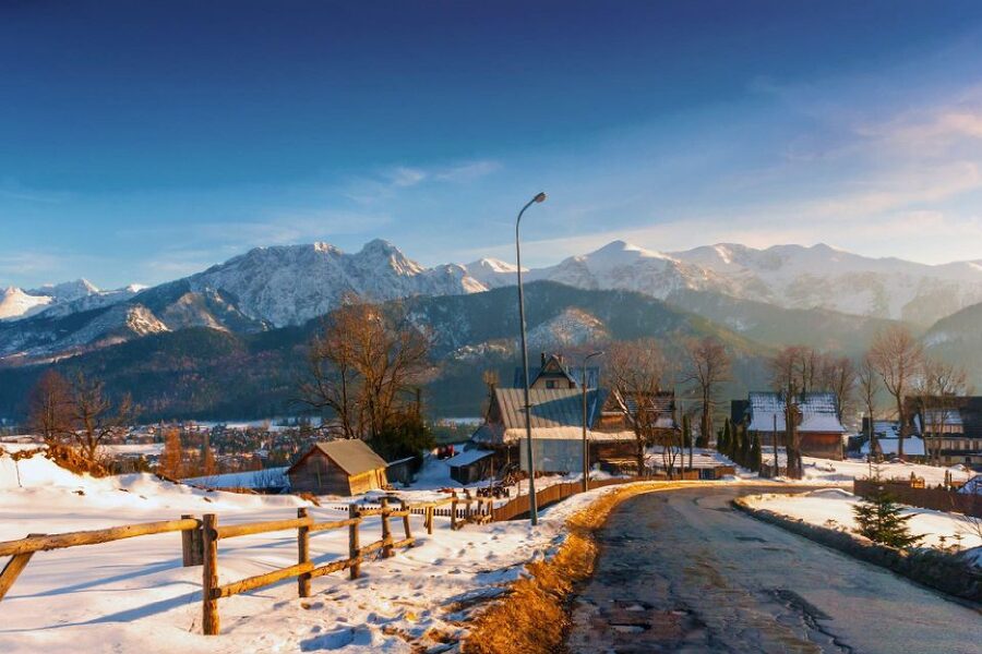 Krakow: Zakopane Tatra Mountains, Cable Car, Local Tasting - Krupowki and free time: use it for people-watching and food