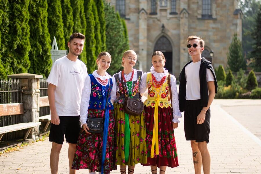 Krakow: Zakopane Tour with Cable Car, Tasting & Hotel Pickup - Kraków Hotel Pickup To the Highland Van Ride