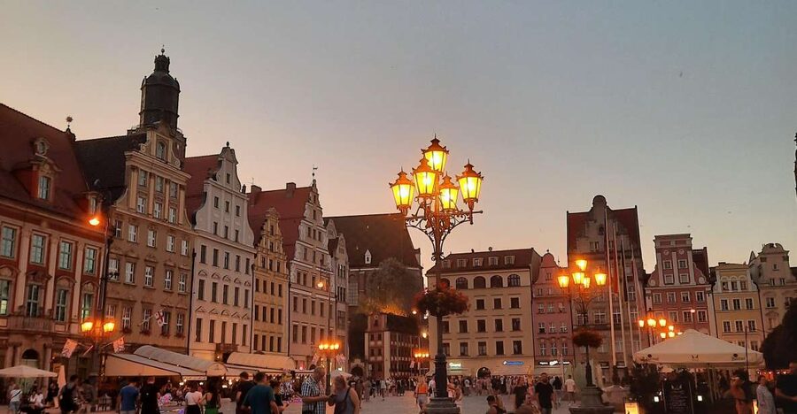 Legends of Old Town 1 Hour Walking Tour in Wroclaw (English) - A short legends walk that helps you get bearings fast
